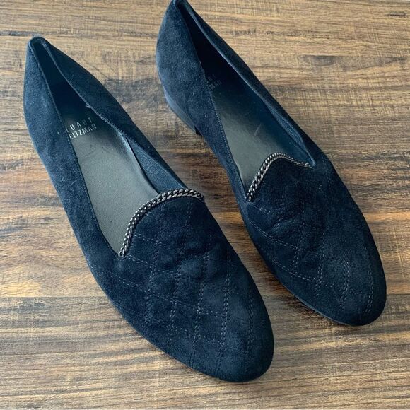 Stuart Weitzman Made in Spain Hallmark Chain-Trim Black Suede Loafer Size 8M - Picture 1 of 12